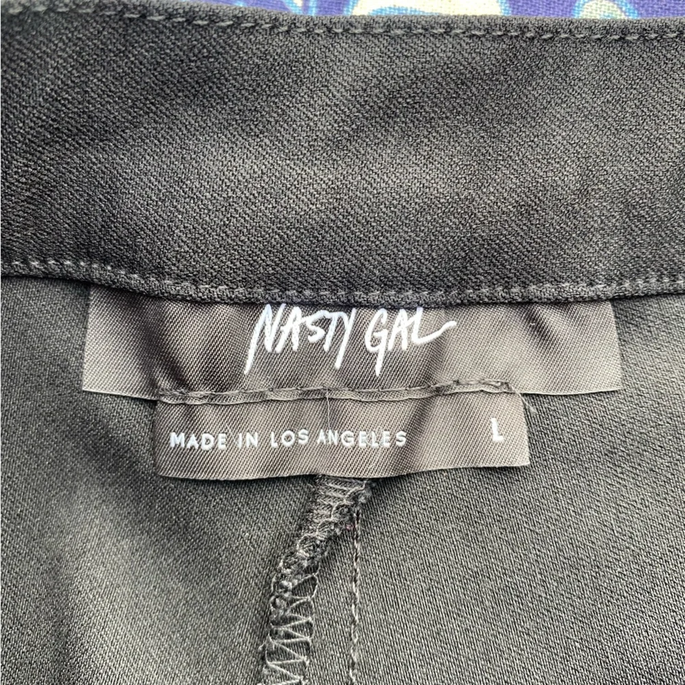 Nasty Gal Black Shorts - L
